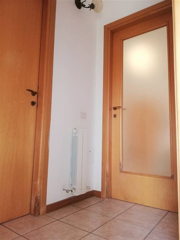 APPARTAMENTO AL PIANO TERRA CON GIARDINO — foto 7