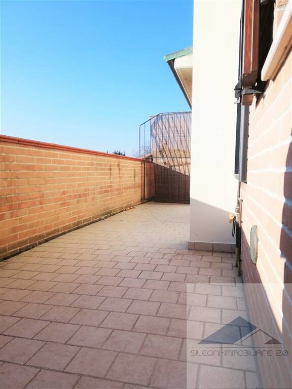 TRILOCALE IN PALAZZINA DEL 2007 CON TERRAZZO — foto 7
