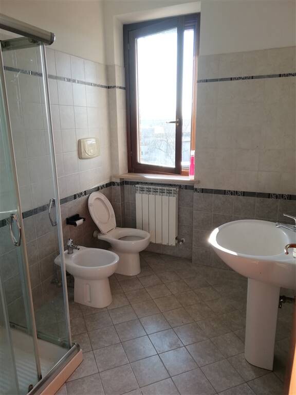 TRILOCALE IN PALAZZINA DEL 2007 CON TERRAZZO — foto 6