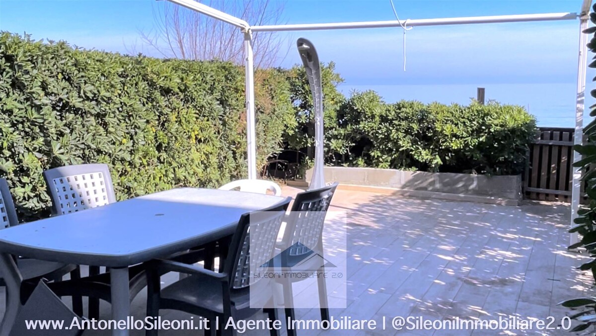 VILLETTA SU DUE LIVELLI IN RIVA AL MARE!!! — foto 20
