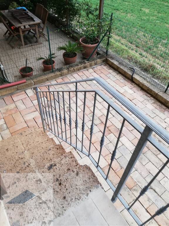 APPARTAMENTO PARI AL NUOVO CON GIARDINO E GARAGE — foto 15