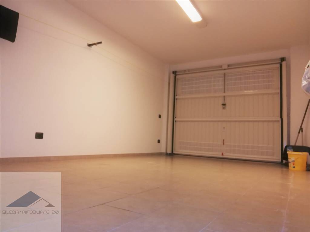 APPARTAMENTO PARI AL NUOVO CON GIARDINO E GARAGE — foto 19
