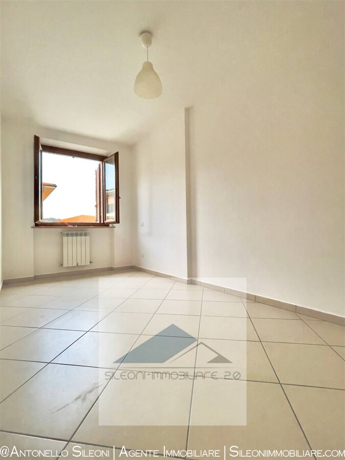 APPARTAMENTO DI AMPIA METRATURA CON TERRAZZO — foto 7