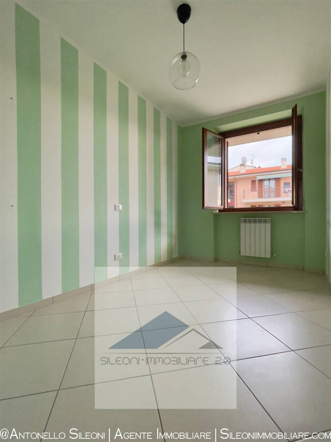 APPARTAMENTO DI AMPIA METRATURA CON TERRAZZO — foto 5