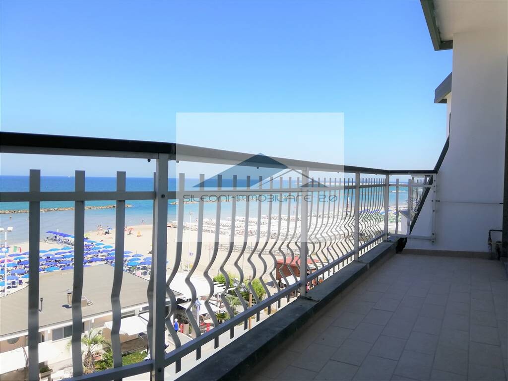 ATTICO RISTRUTTURATO FRONTE MARE! — foto 5