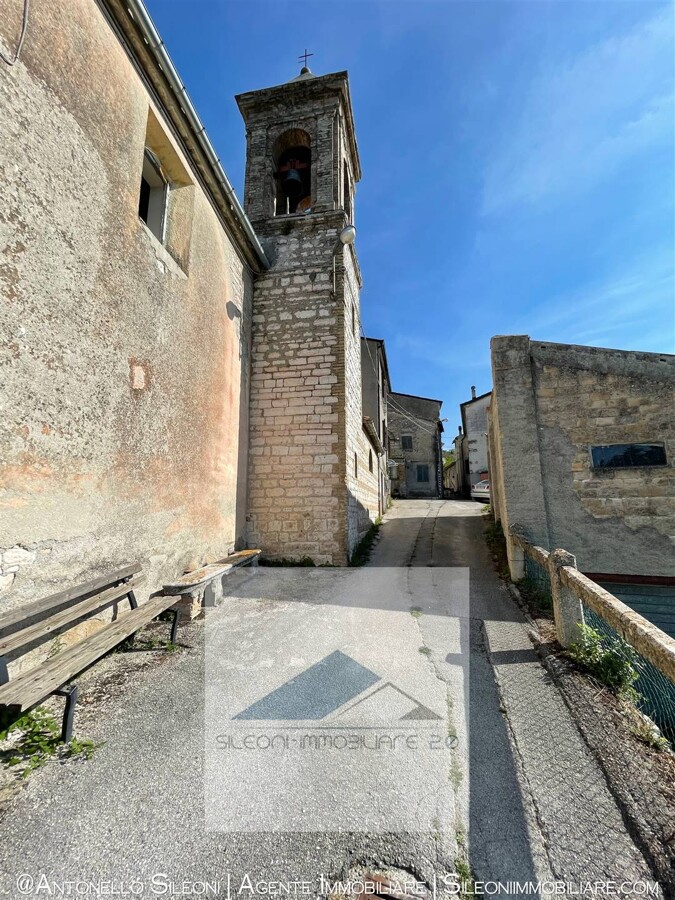 CASA SU DUE LIVELLI NEL COMUNE DI GENGA — foto 18