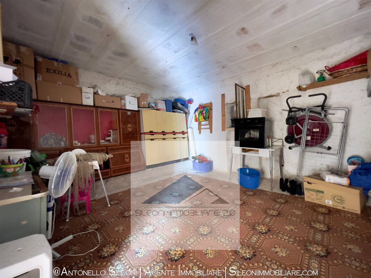 CASA SU DUE LIVELLI NEL COMUNE DI GENGA — foto 15