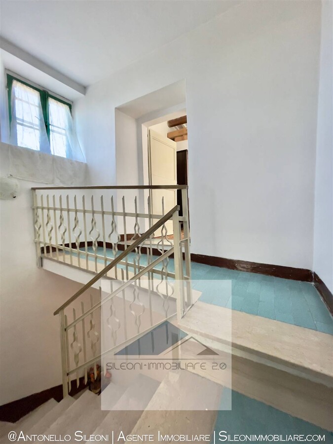 CASA SU DUE LIVELLI NEL COMUNE DI GENGA — foto 4