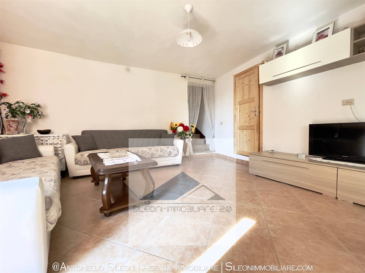 CASA SU DUE LIVELLI NEL COMUNE DI GENGA — foto 14