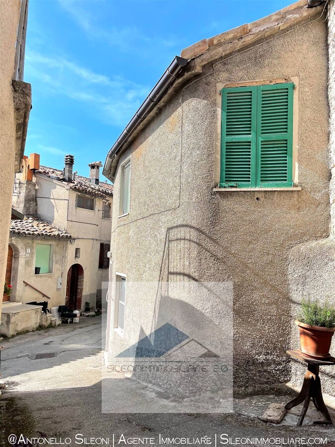 CASA SU DUE LIVELLI NEL COMUNE DI GENGA — foto 16