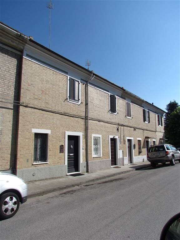 GRAZIOSO CIELO-TERRA CON CORTILE PRIVATO — foto 9