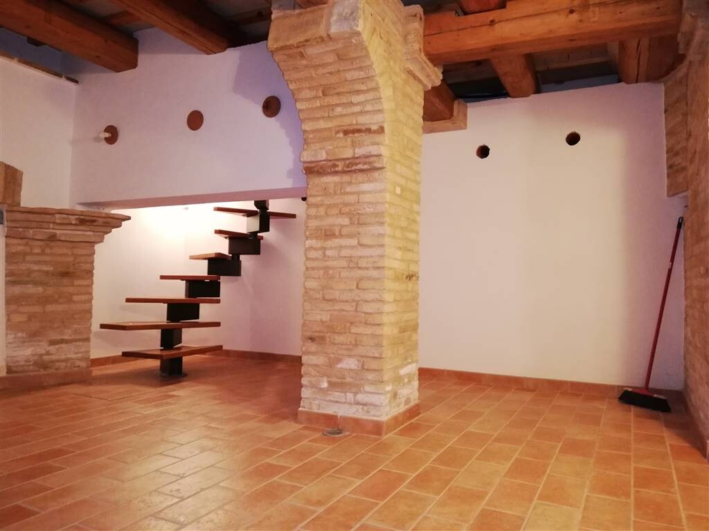 Cielo Terra ristrutturato con garage — foto 10