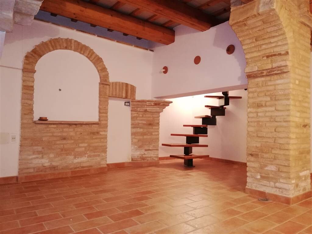 Cielo Terra ristrutturato con garage — foto 11