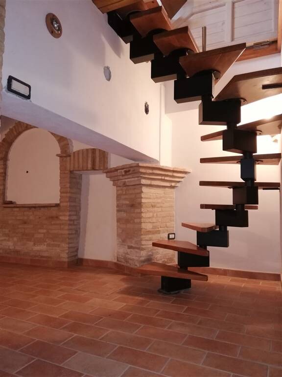Cielo Terra ristrutturato con garage — foto 9