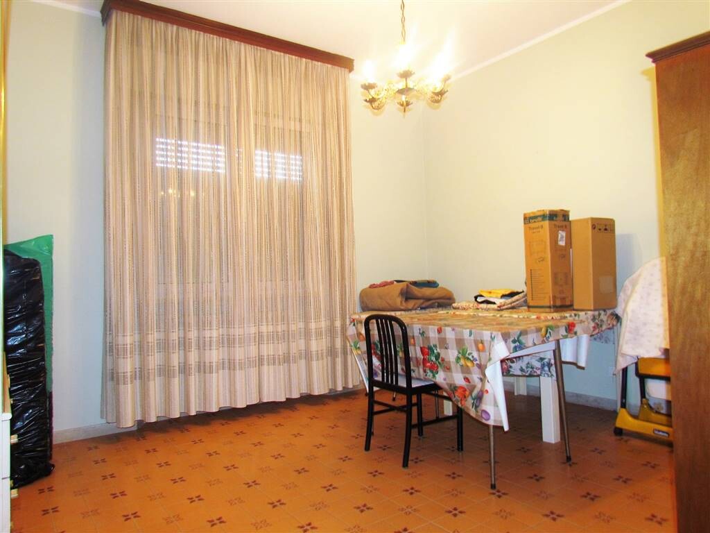 APPARTAMENTO DI AMPIA METRATURA IN BIFAMILIARE SENZA CONDOMINIO — foto 10