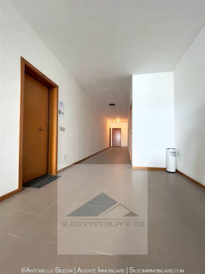UFFICIO IN CONTESTO DIREZIONALE — foto 7