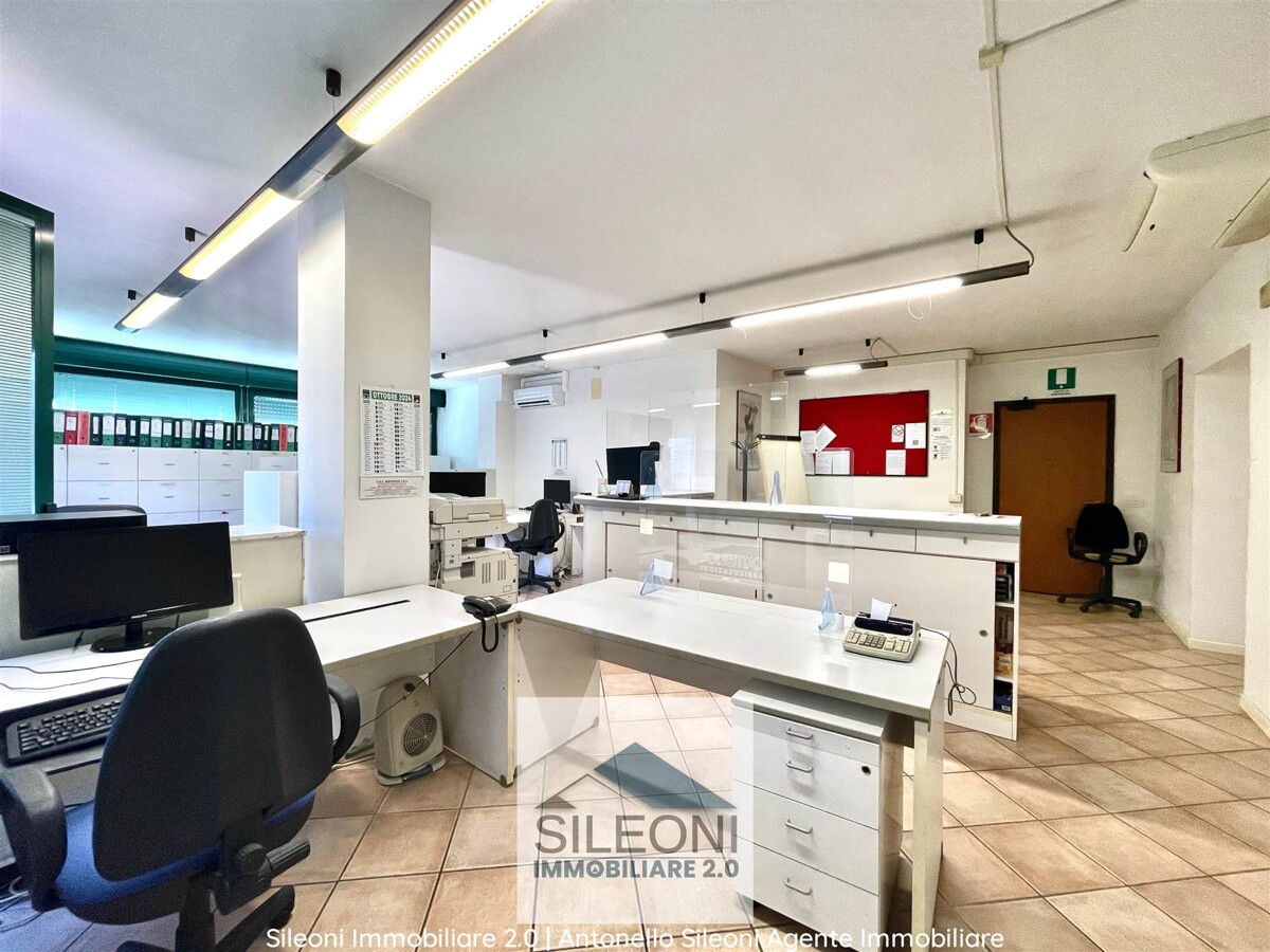 UFFICIO IN VENDITA A PIEDIRIPA DI MACERATA — foto 3