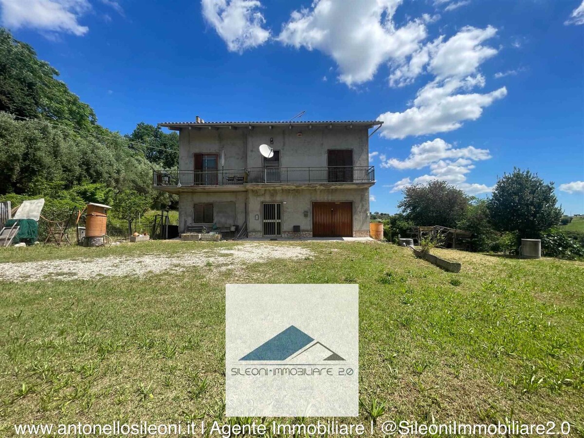 CASA SINGOLA PER DUE NUCLEI FAMILIARI CON CORTE E TERRENO AGRICOLO! — foto 4