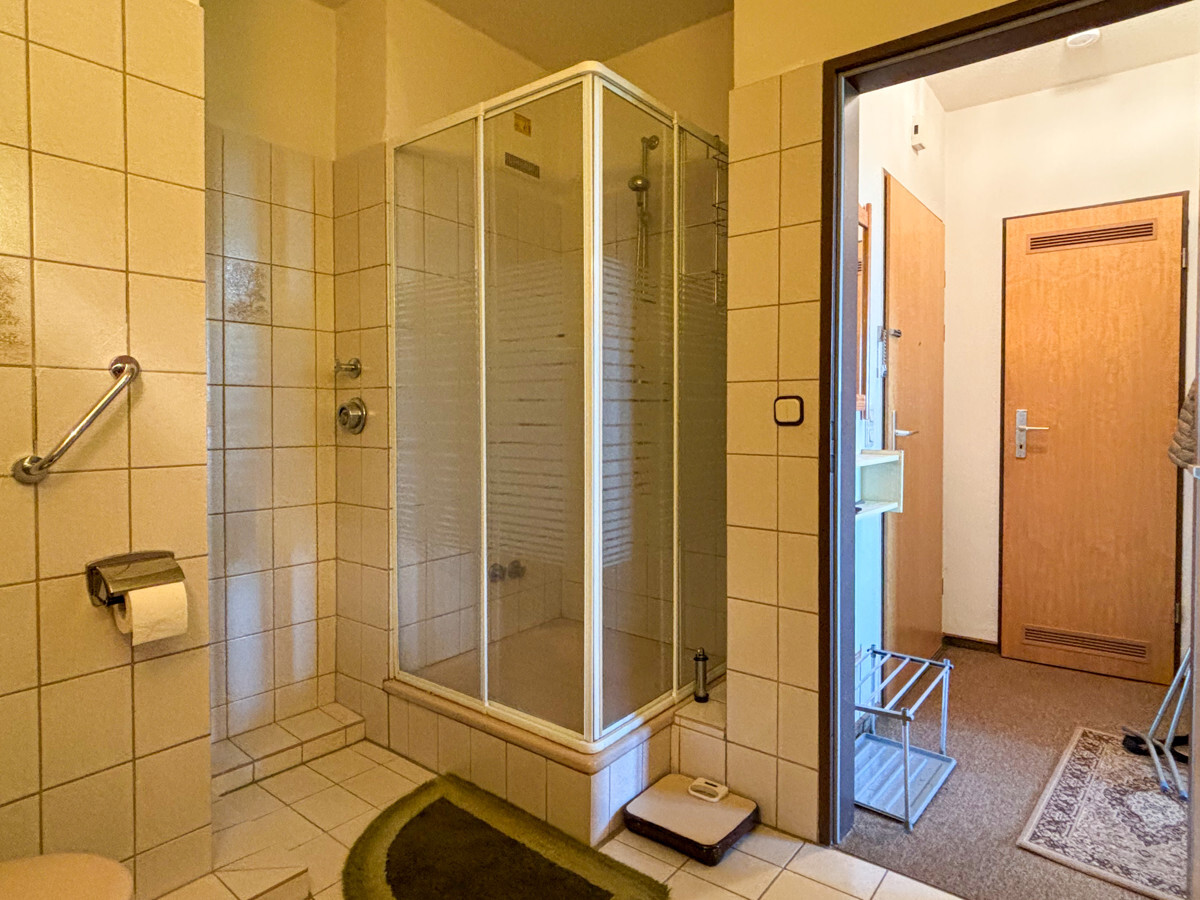 Bad mit Dusche