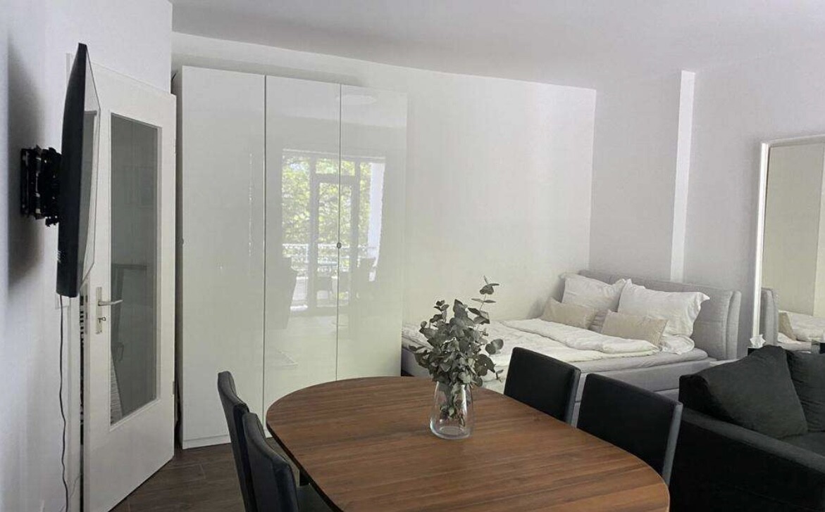 Wohnung mit Schränken