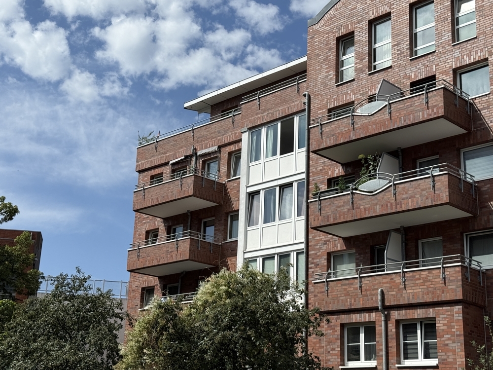 Links oben ist der Balkon