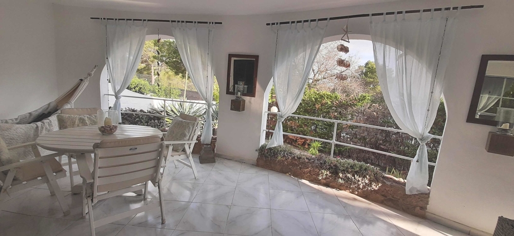 Überdachte Terrasse