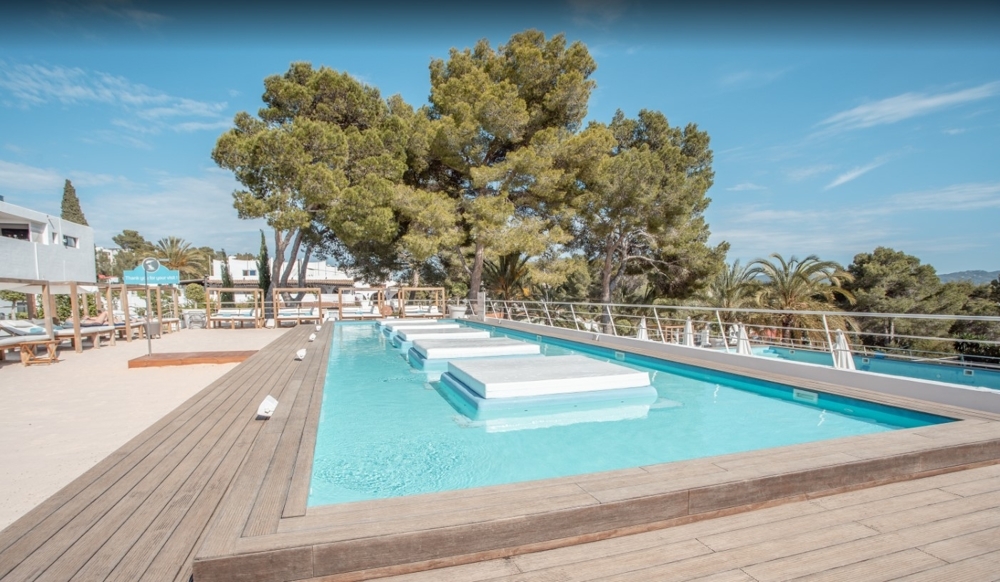 Optional: Marble Stella "all inclusive" for 30 EUR per day!