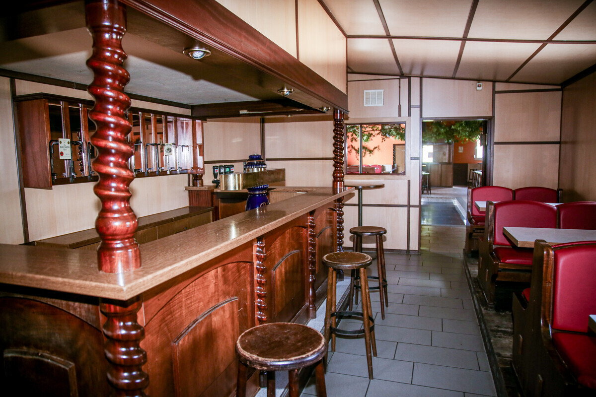 Bar 2 - Sitzgelegenheiten (2)