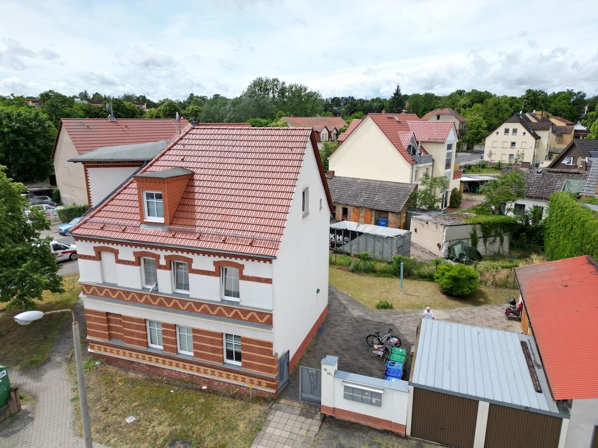 Ansicht 18a mit Garagen