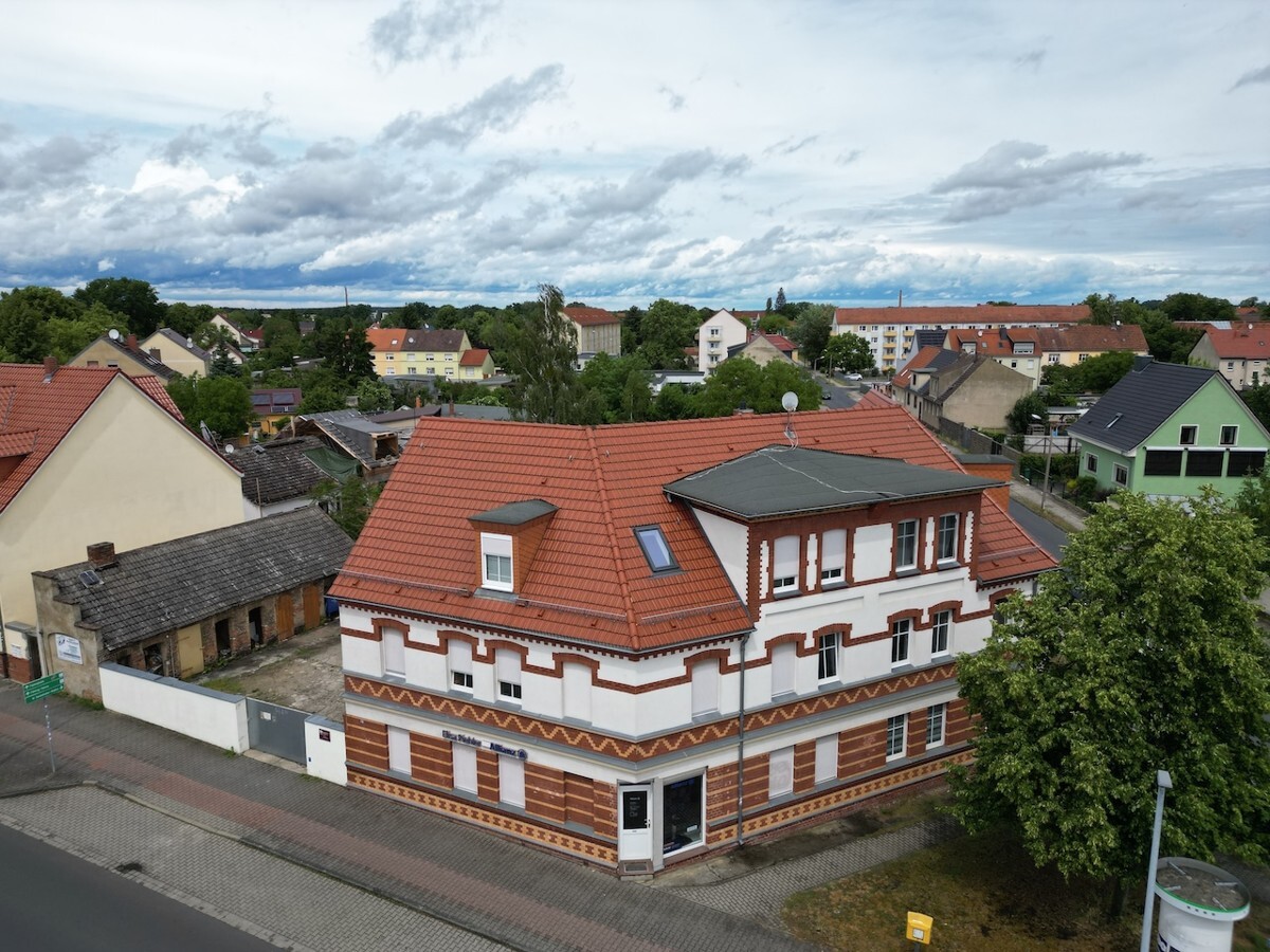 Straßenansicht