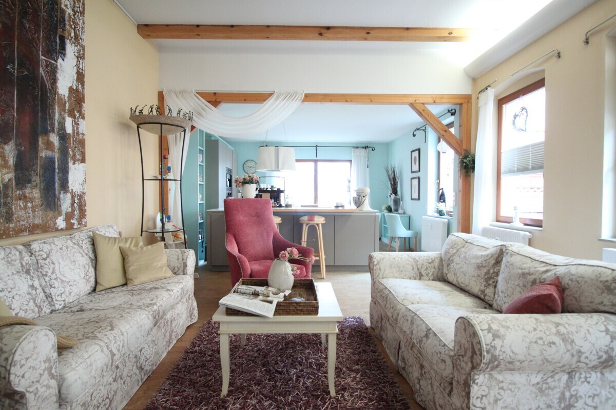 Wohnzimmer - Blick zur Küche