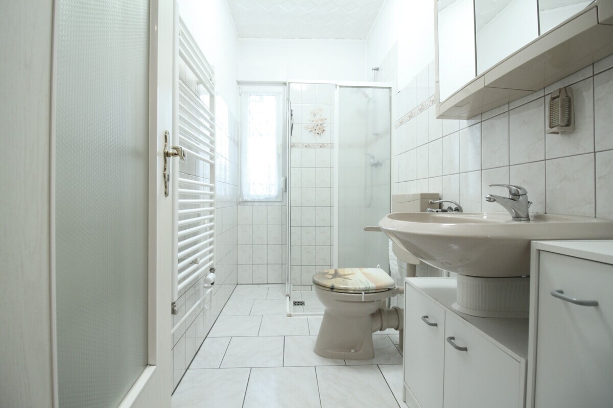 Badzimmer - Sicht z. Fenster