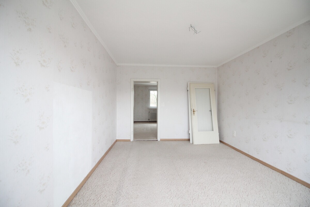 Wohnzimmer - Sicht z. Schlafzimmer 3