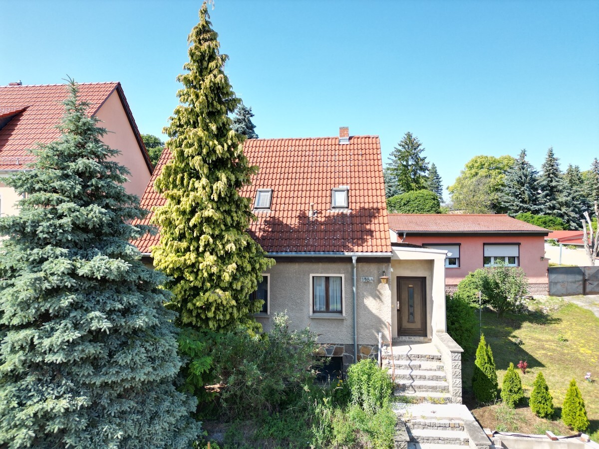 Straßenansicht_Eingang