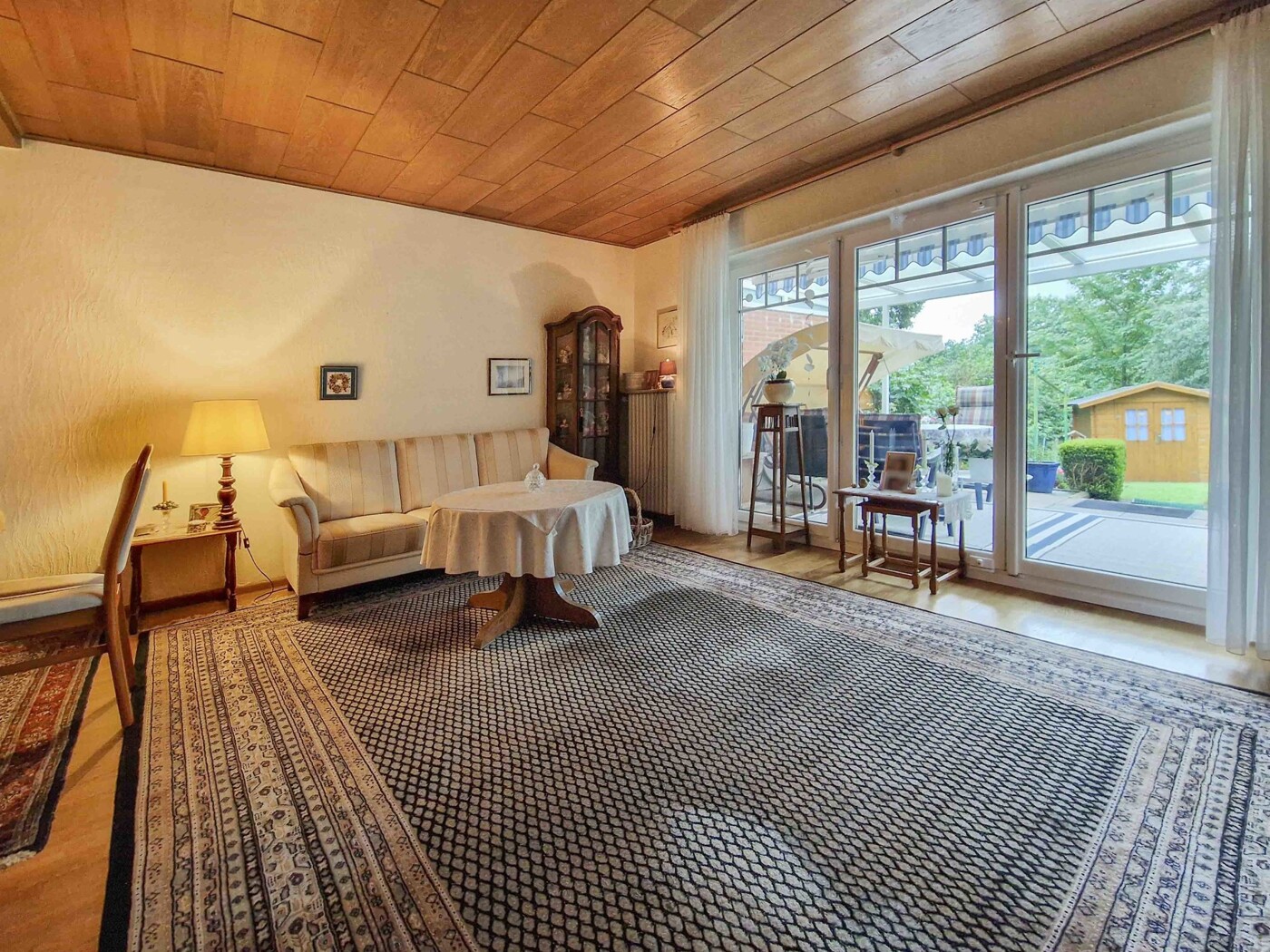Wohnzimmer im EG