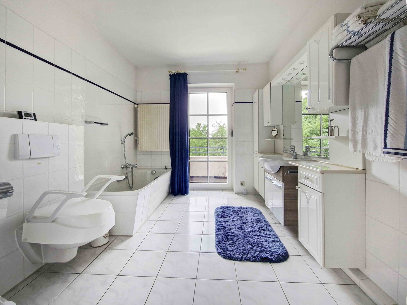 Badezimmer im OG