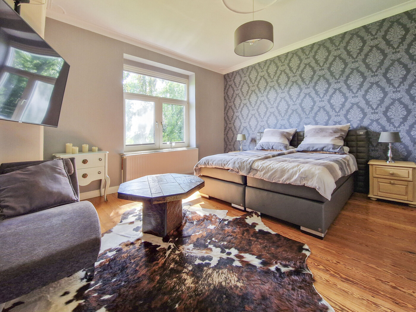 Schlafzimmer Hauptwohnung