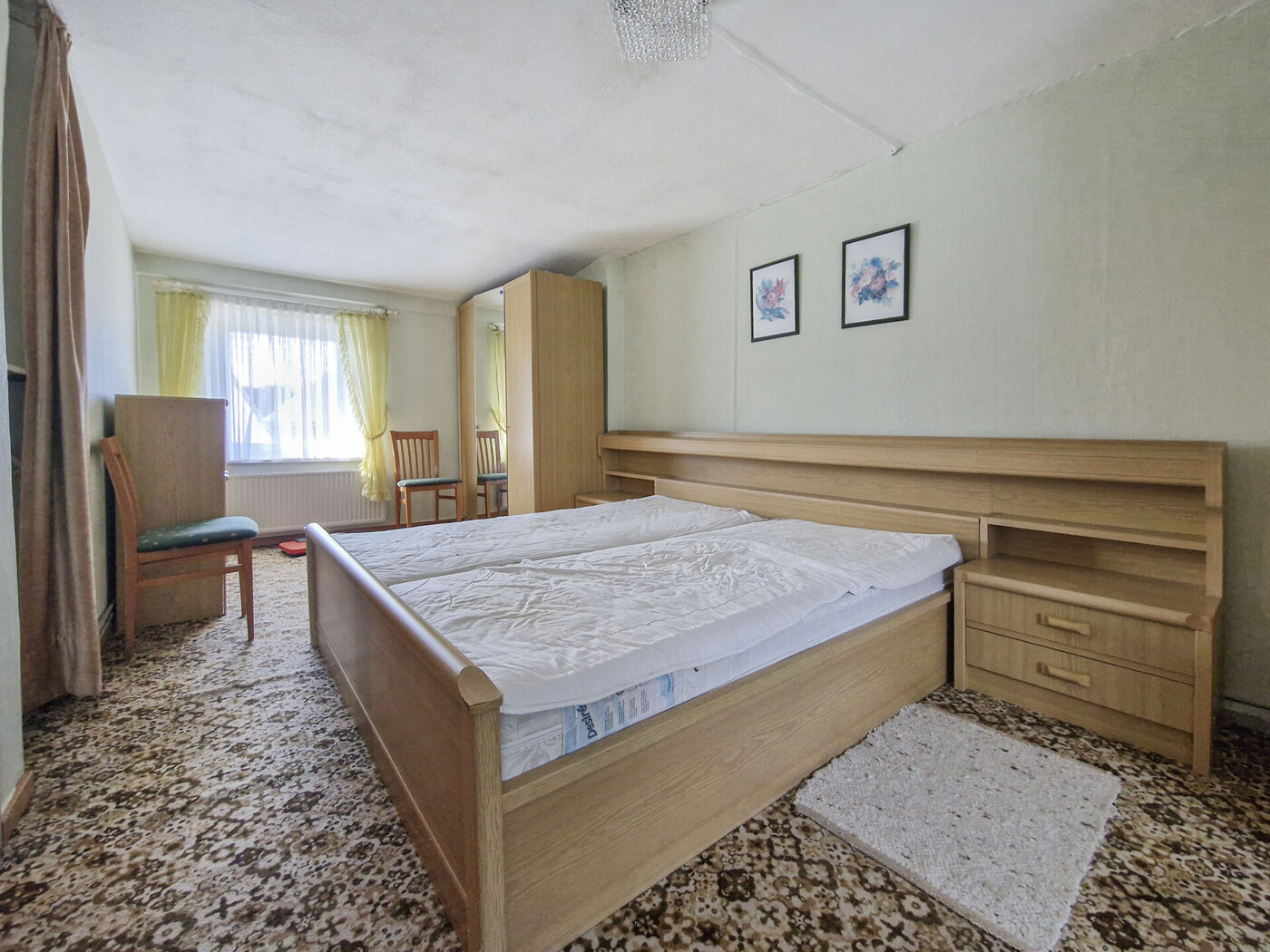 Schlafzimmer im OG