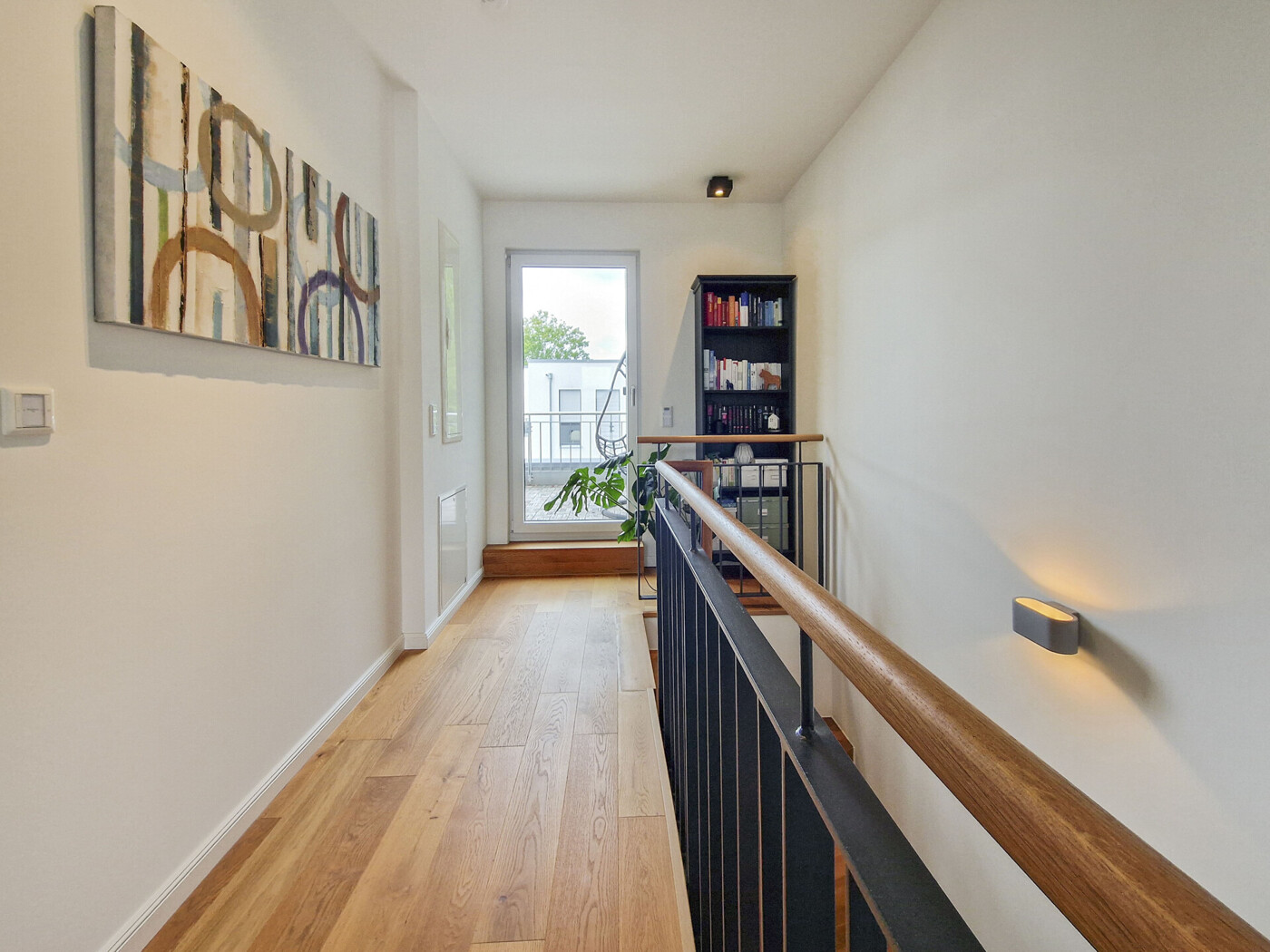 Diele im 2. OG mit Zugang zur Dachterrasse