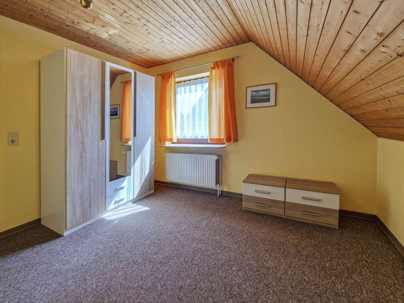 Wohnung 2 - Schlafzimmer