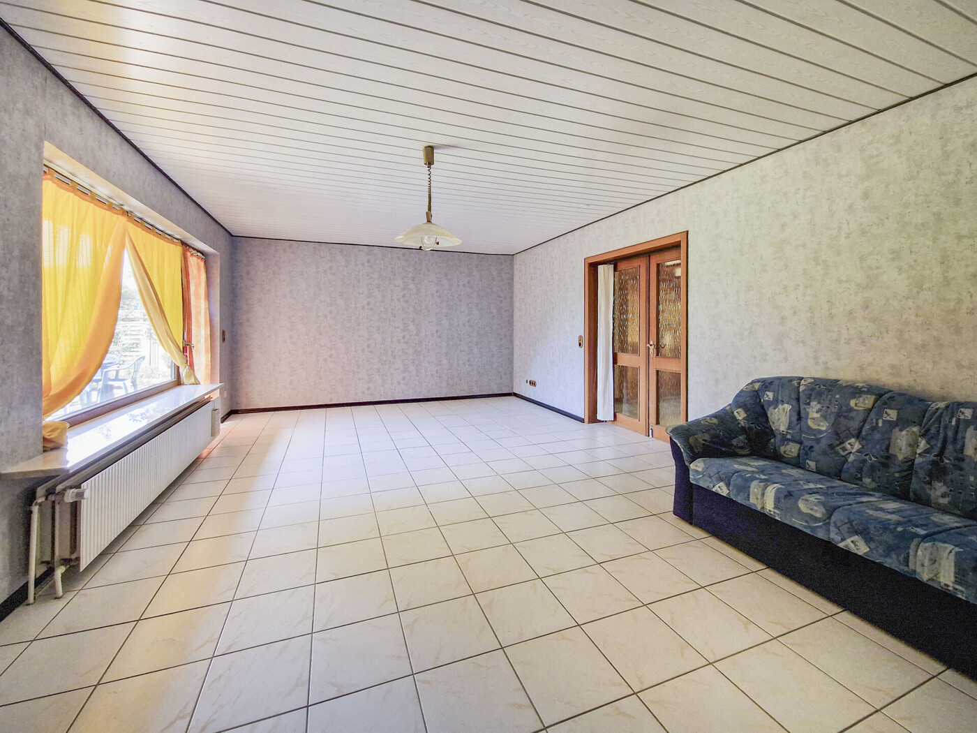 Wohnzimmer im EG
