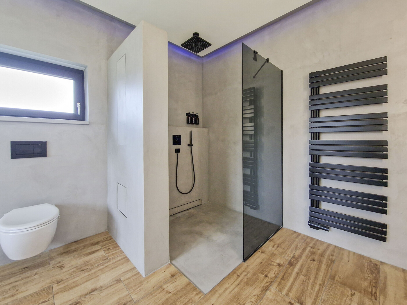 Badezimmer im Obergeschoss