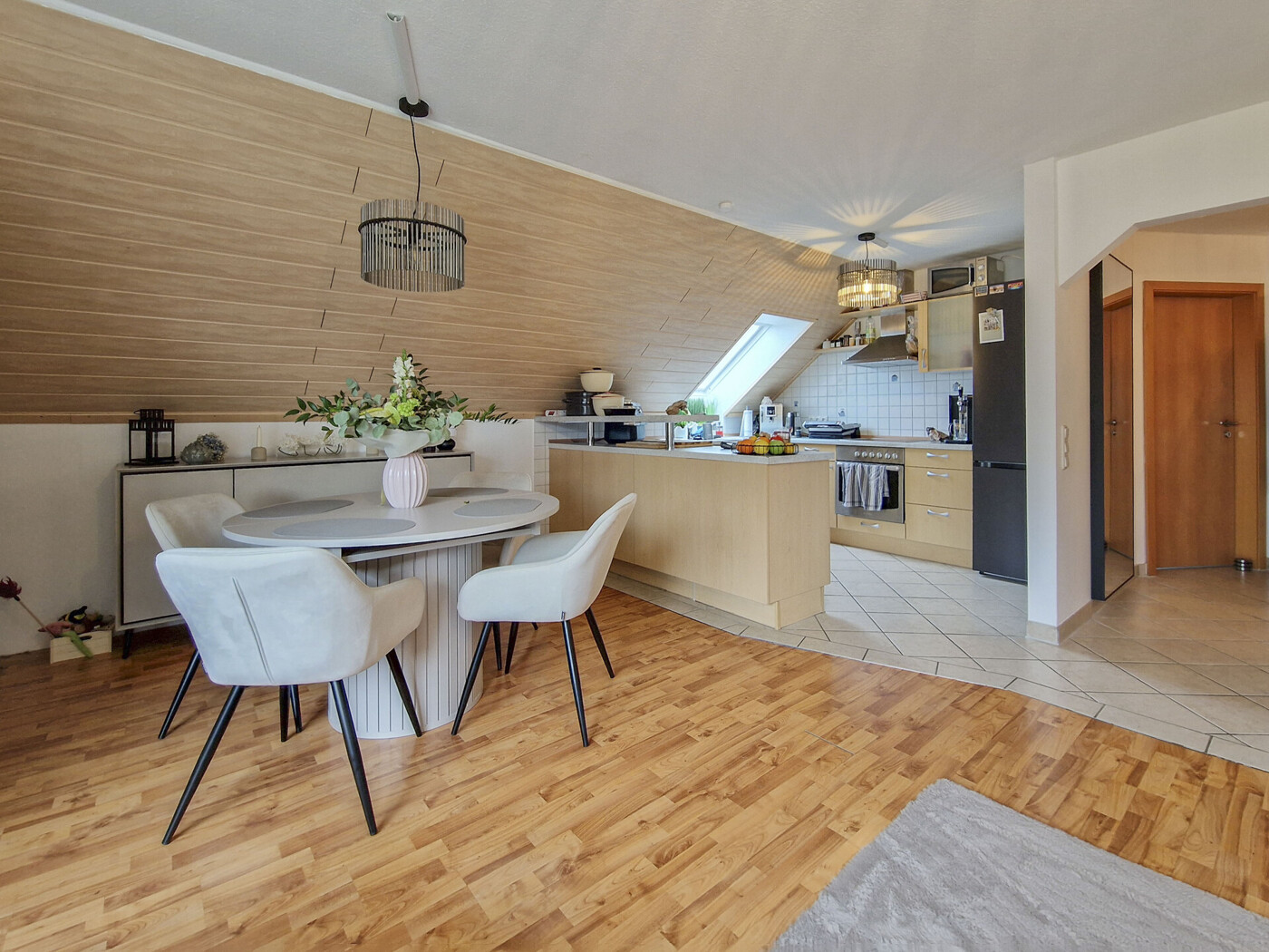 DG-Wohnung - Wohnzimmer