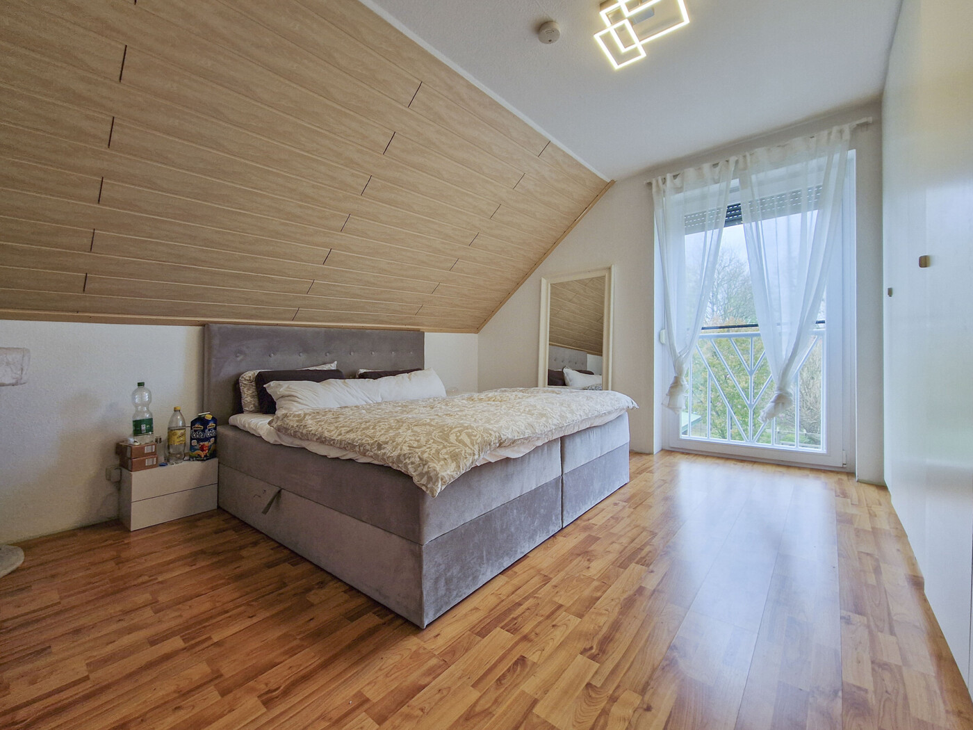 DG-Wohnung - Schlafzimmer
