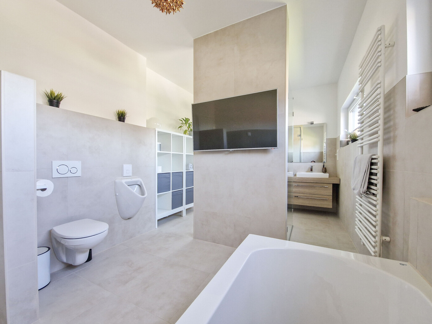 Badezimmer im Obergeschoss