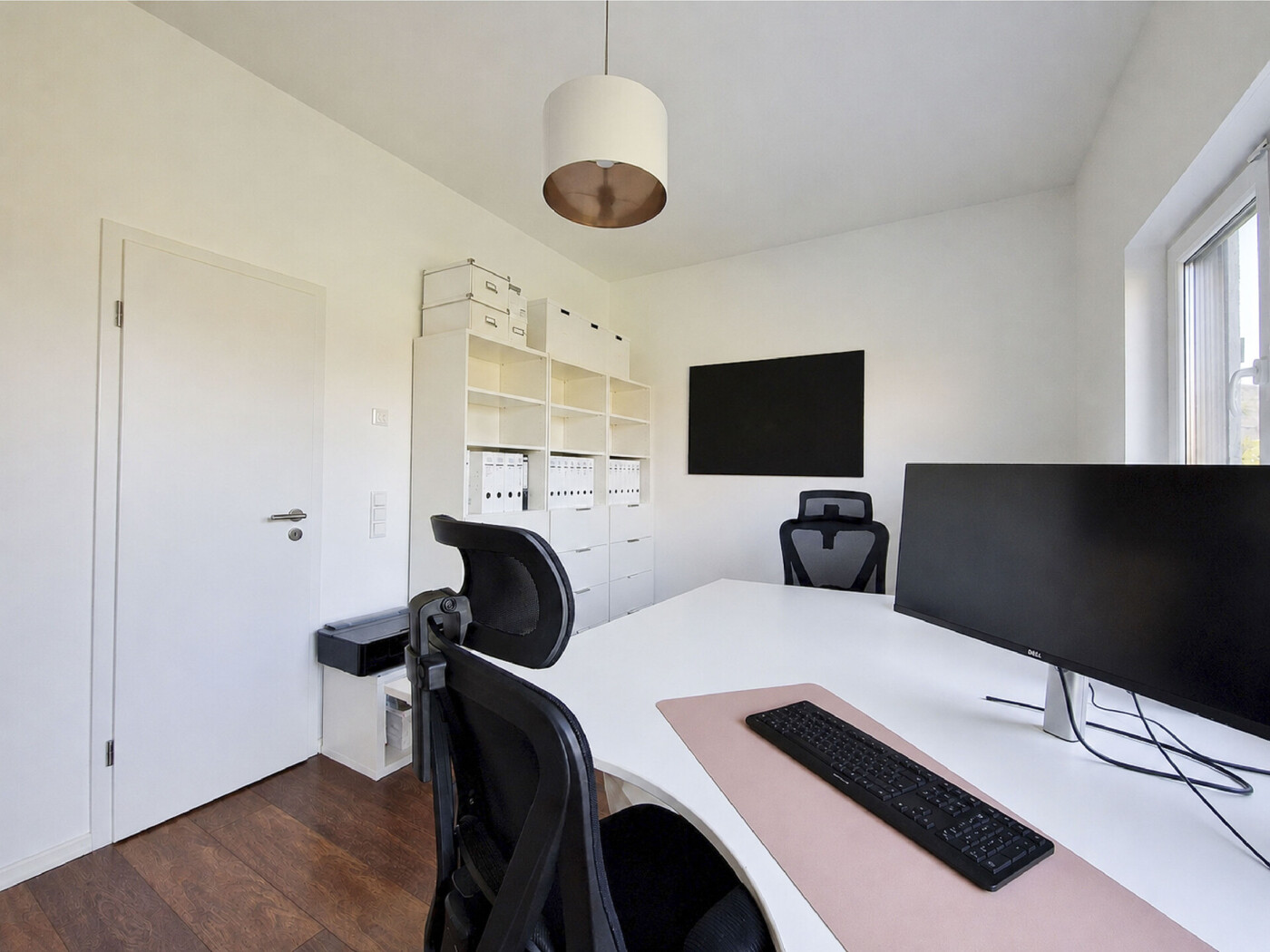 Büro im Erdgeschoss