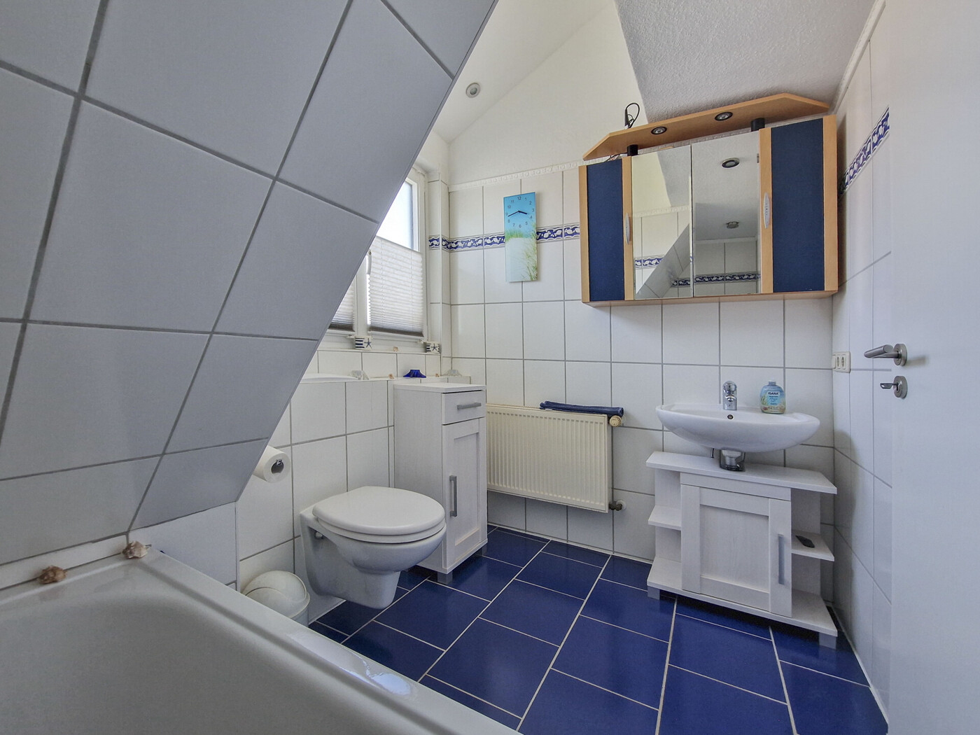 Badezimmer im Dachgeschoss