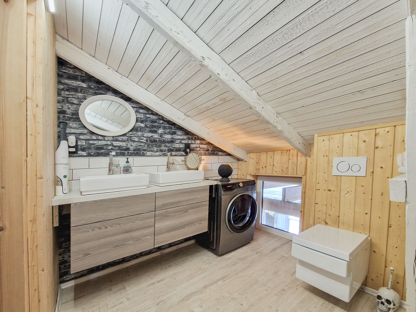 Badezimmer im DG