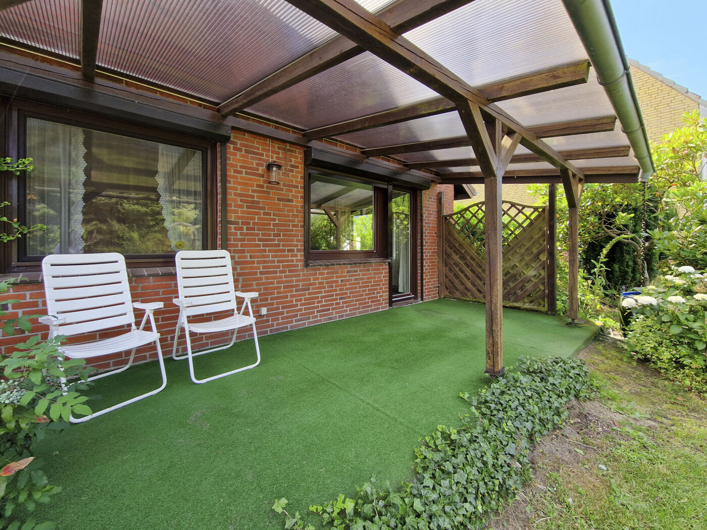 Überdachte Terrasse