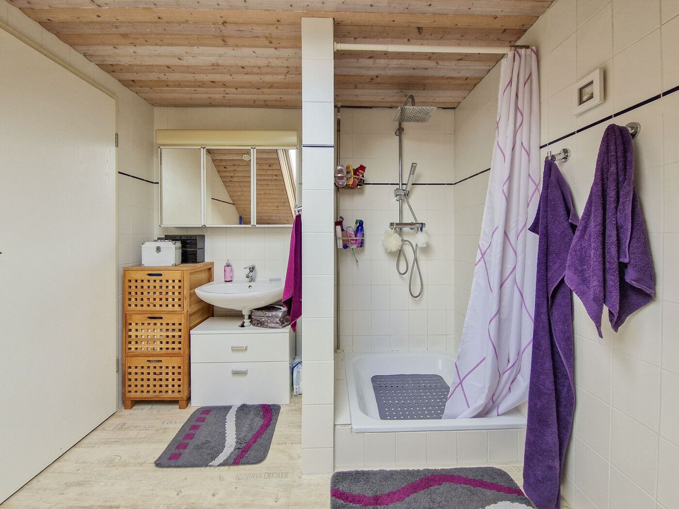 Badezimmer im Dachgeschoss